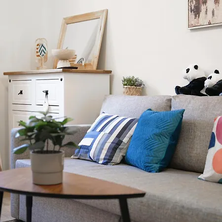 Cozy 2-bedroom Detached No-7